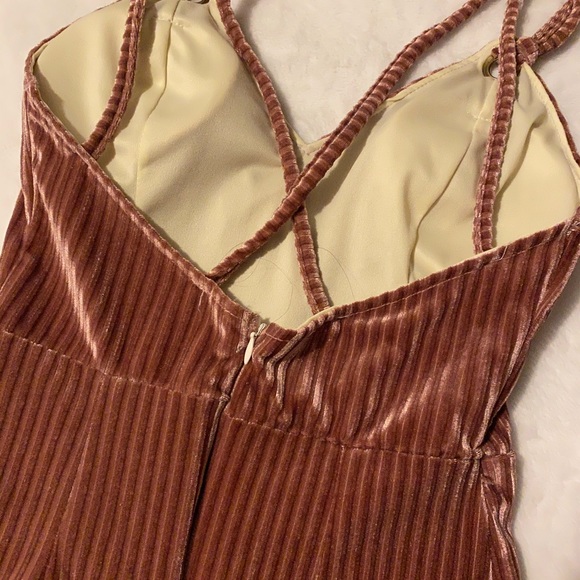 Pink Velvet Dress - Picture 4 of 6